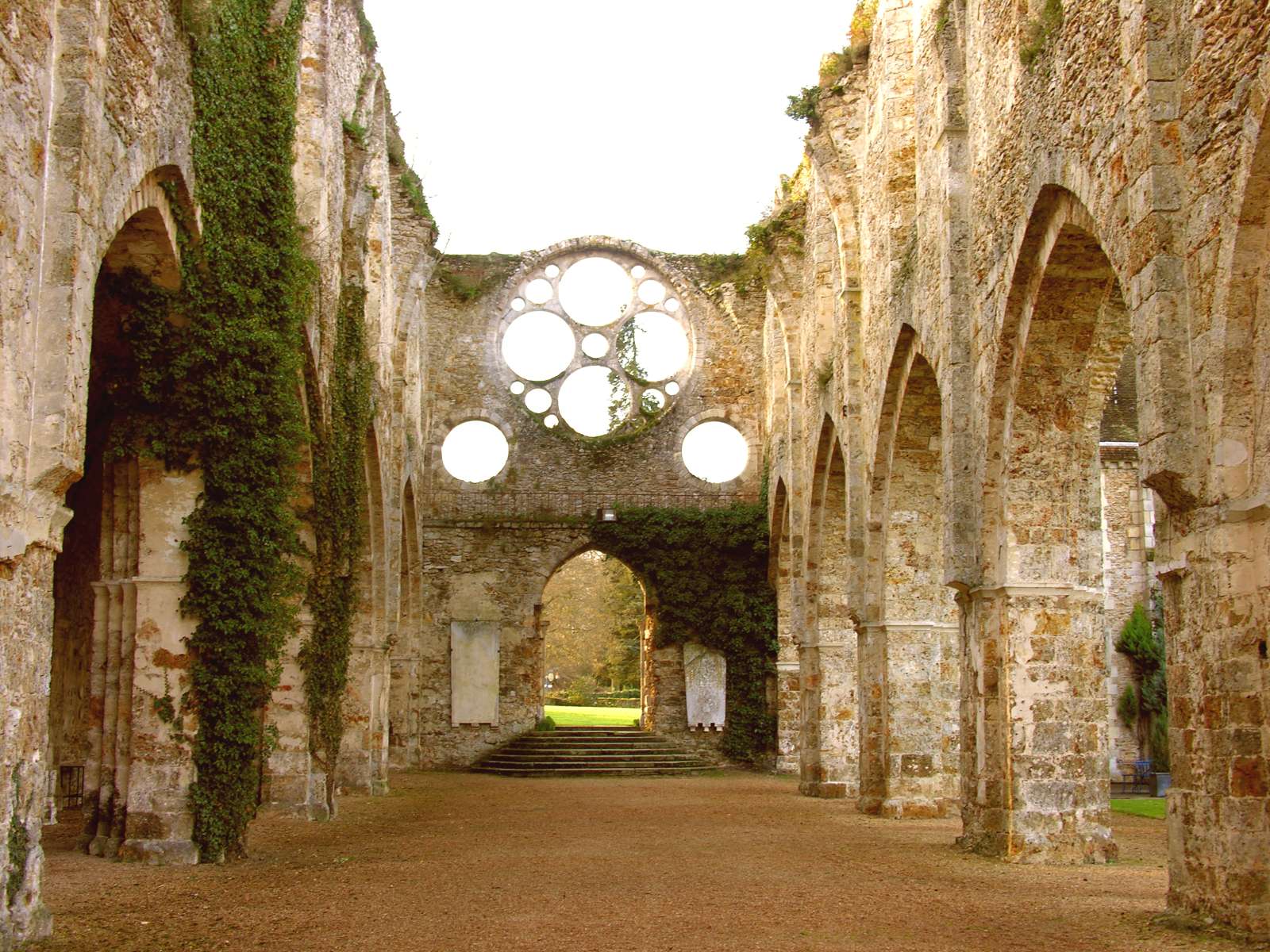 Vaux de Cernay abbey